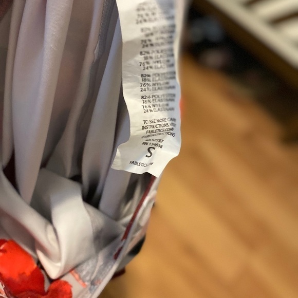 Fabletics floral cropped leggings💋 - Picture 3 of 3